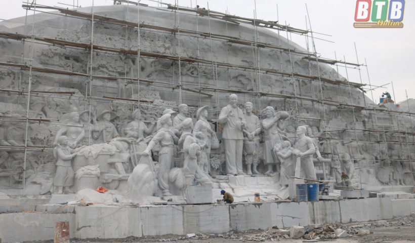 C&ocirc;ng tr&igrave;nh Tượng đ&agrave;i B&aacute;c Hồ với n&ocirc;ng d&acirc;n Việt Nam đang bước v&agrave;o giai đoạn ho&agrave;n th&agrave;nh