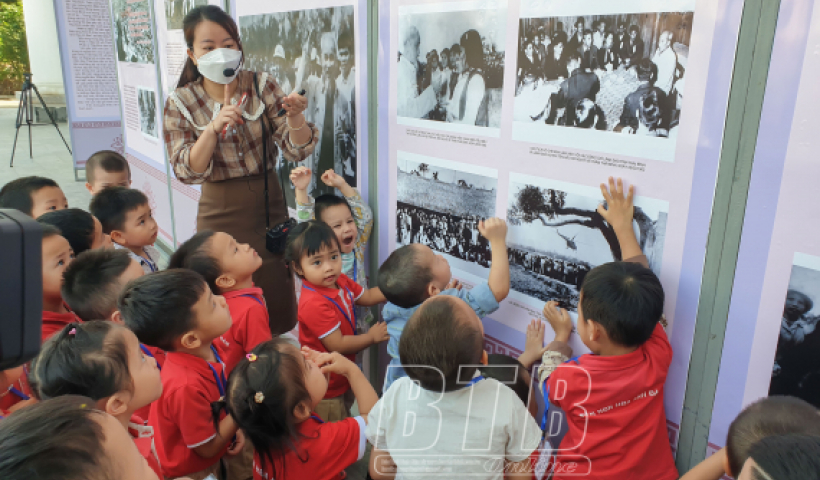 B&aacute;c Hồ với Th&aacute;i B&igrave;nh, Th&aacute;i B&igrave;nh l&agrave;m theo lời B&aacute;c 