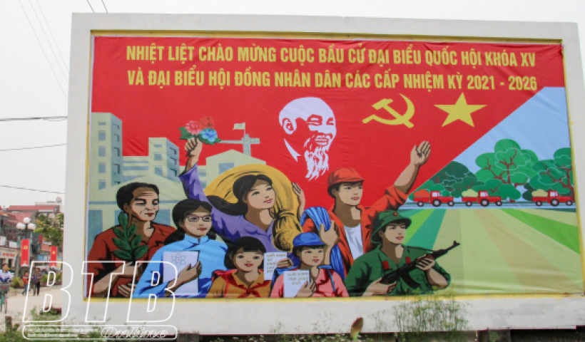 C&aacute;c ứng cử vi&ecirc;n HĐND tỉnh tiếp x&uacute;c cử tri để vận động bầu cử