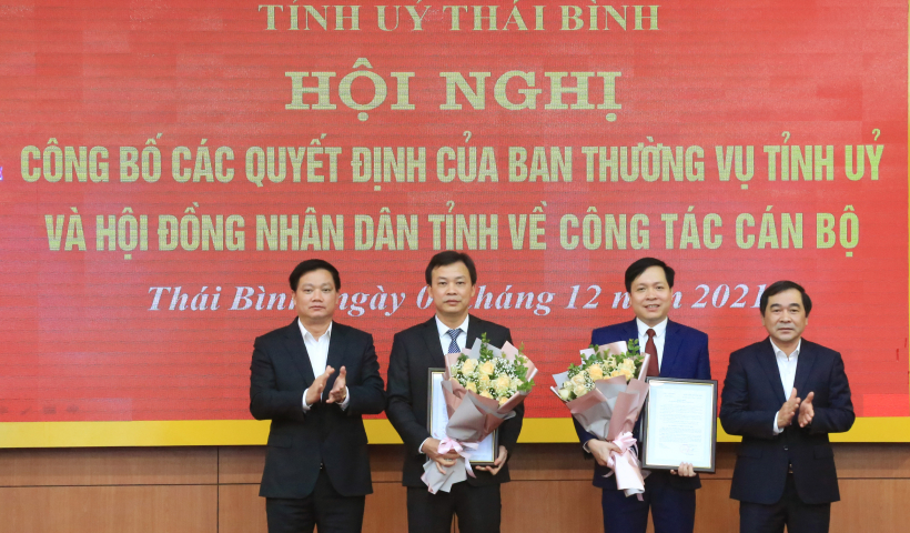 C&ocirc;ng bố c&aacute;c quyết định của Ban Thường vụ Tỉnh ủy v&agrave; HĐND tỉnh về c&ocirc;ng t&aacute;c c&aacute;n bộ 