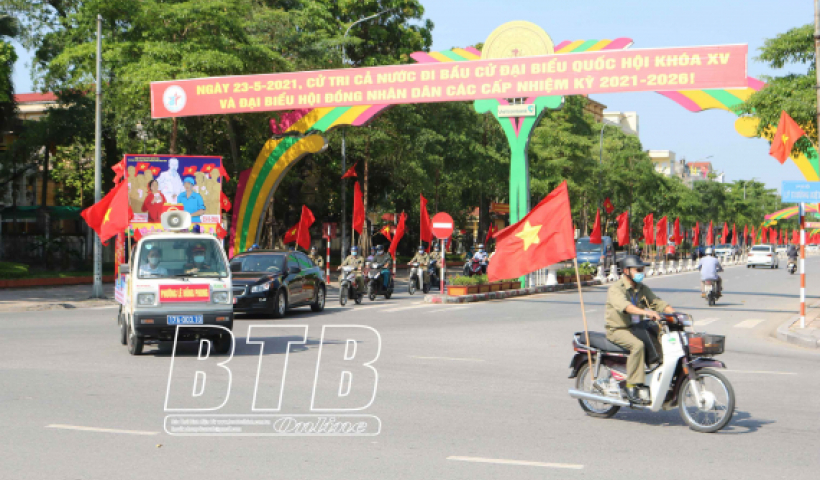 Cuộc bầu cử của tỉnh Th&aacute;i B&igrave;nh đ&atilde; diễn ra an to&agrave;n, đ&uacute;ng luật v&agrave; th&agrave;nh c&ocirc;ng với tỷ lệ cử tri đi bầu tr&ecirc;n địa b&agrave;n to&agrave;n tỉnh đạt 99,5%