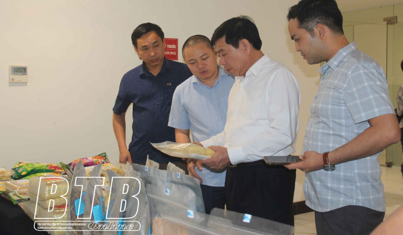 Đ&aacute;nh gi&aacute;, ph&acirc;n hạng 48 sản phẩm tham gia chương tr&igrave;nh OCOP cấp tỉnh năm 2022