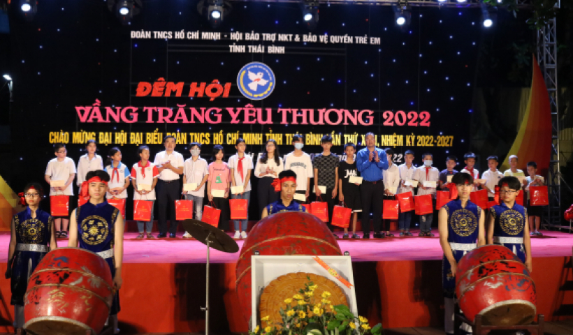 Đ&ecirc;m hội &ldquo;Vầng trăng y&ecirc;u thương&rdquo; năm 2022 