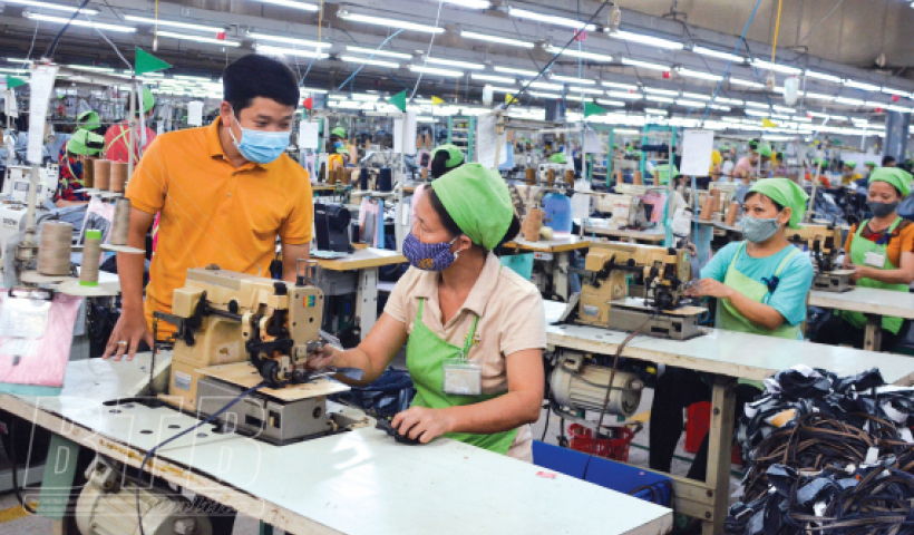 Doanh nghiệp vượt kh&oacute;, bảo đảm việc l&agrave;m cho người lao động