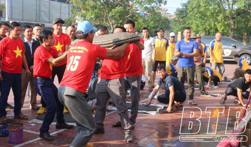 Đ&ocirc;ng Hưng tổ chức hội thi ph&aacute;o đất ch&agrave;o mừng ng&agrave;y Di sản văn h&oacute;a Việt Nam