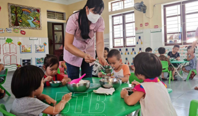 Dự kiến tăng th&ecirc;m phụ cấp ưu đ&atilde;i 10% cho gi&aacute;o vi&ecirc;n mầm non, 5% cho gi&aacute;o vi&ecirc;n tiểu học