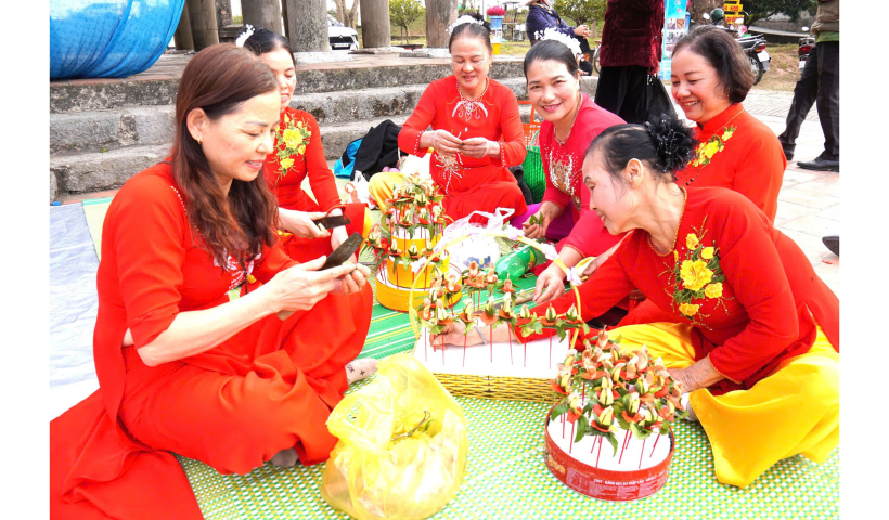 G&igrave;n giữ n&eacute;t đẹp văn h&oacute;a d&acirc;n gian qua hội thi t&ecirc;m trầu c&aacute;nh phượng