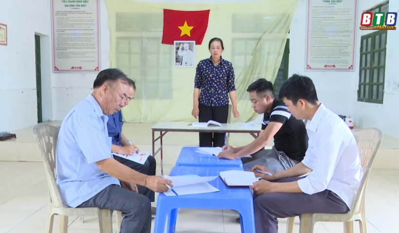 Gỡ n&uacute;t thắt trong ph&aacute;t triển đảng vi&ecirc;n ở n&ocirc;ng th&ocirc;n