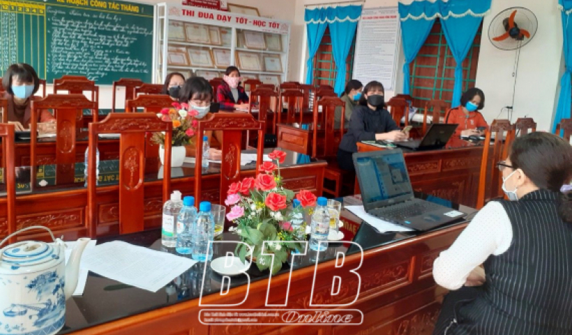 Học sinh Th&aacute;i B&igrave;nh tiếp tục nghỉ học để ph&ograve;ng, chống dịch Covid-19