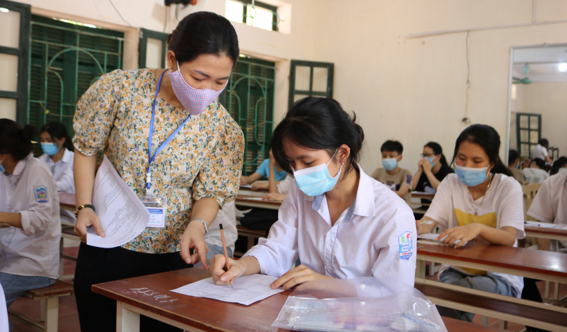 H&ocirc;m nay (19/6), gần 21.000 th&iacute; sinh trong to&agrave;n tỉnh bước v&agrave;o kỳ thi tuyển sinh v&agrave;o lớp 10 THPT năm 2021