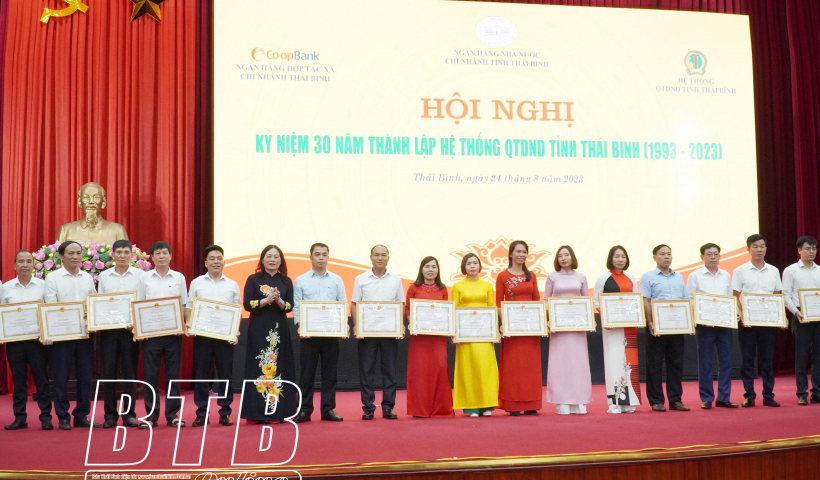 Khen thưởng 23 tập thể v&agrave; 53 c&aacute; nh&acirc;n c&oacute; th&agrave;nh t&iacute;ch x&acirc;y dựng v&agrave; ph&aacute;t triển hệ thống QTDND tỉnh Th&aacute;i B&igrave;nh giai đoạn 1993 - 2023