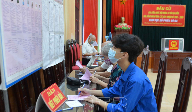 Kh&ocirc;ng kh&iacute; bầu cử tại Th&aacute;i B&igrave;nh