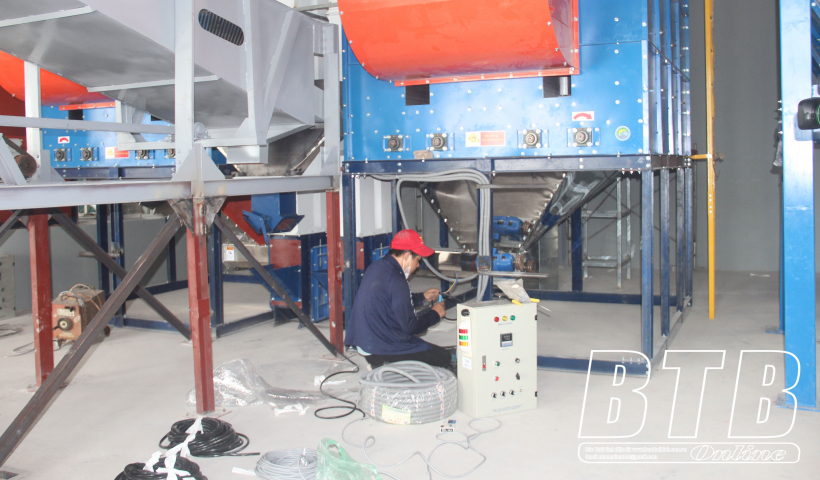 Kiểm tra tiến độ triển khai dự &aacute;n &ldquo;Cải tiến chuỗi gi&aacute; trị l&uacute;a gạo v&ugrave;ng đồng bằng s&ocirc;ng Hồng, Việt Nam&rdquo;