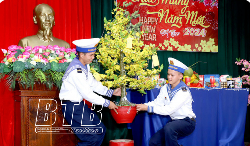 Mang tết đến Trường Sa