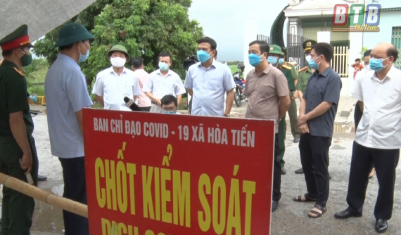 Mỗi người d&acirc;n l&agrave; một chiến sĩ, mỗi nh&agrave;, th&ocirc;n, tổ d&acirc;n phố l&agrave; một ph&aacute;o đ&agrave;i chống dịch