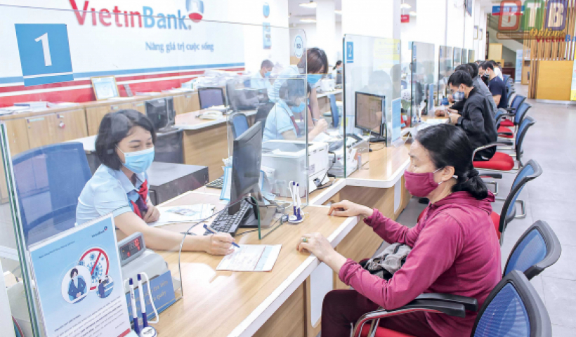 Ng&agrave;nh Ng&acirc;n h&agrave;ng hỗ trợ, chia sẻ c&ugrave;ng kh&aacute;ch h&agrave;ng vượt qua kh&oacute; khăn 