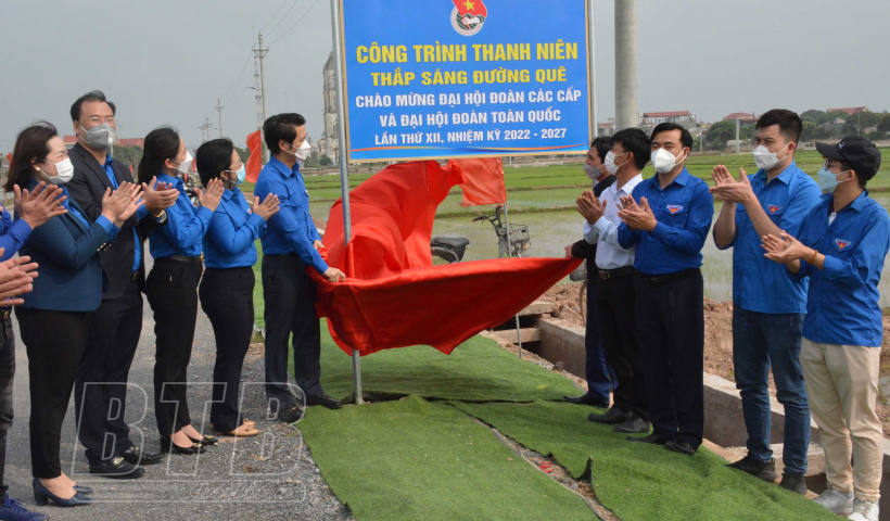  Ng&agrave;y cao điểm "T&igrave;nh nguyện chung tay x&acirc;y dựng n&ocirc;ng th&ocirc;n mới" được tổ chức tại 04 tỉnh: Th&aacute;i B&igrave;nh, Sơn La, Quảng Ng&atilde;i v&agrave; Long An 