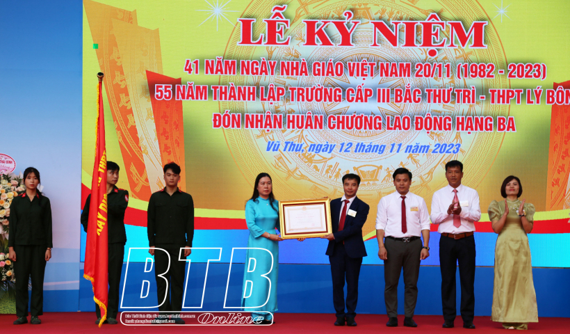 Nhiều hoạt động ch&agrave;o mừng kỷ niệm 41 năm ng&agrave;y Nh&agrave; gi&aacute;o Việt Nam