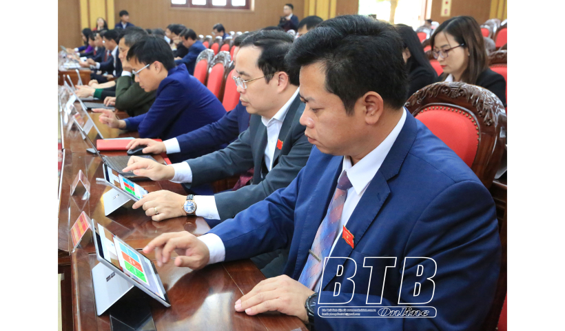 Nhiều nội dung quan trọng được quyết định tại Kỳ họp thứ t&aacute;m, HĐND tỉnh kh&oacute;a XVII 