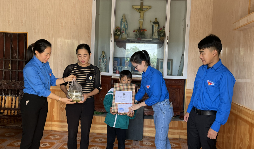 Những đảng vi&ecirc;n gương mẫu, sống "tốt đời, đẹp đạo"