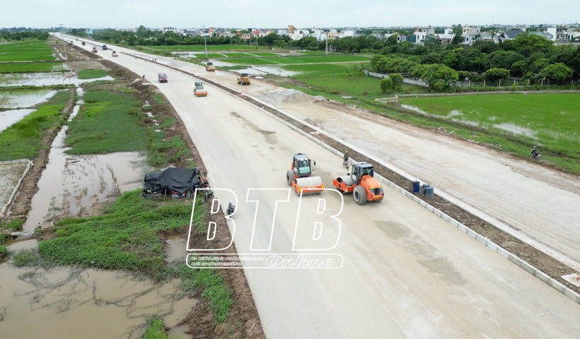 Nỗ lực hơn nữa để đẩy nhanh tiến độ triển khai c&aacute;c dự &aacute;n trọng điểm theo kế hoạch đề ra