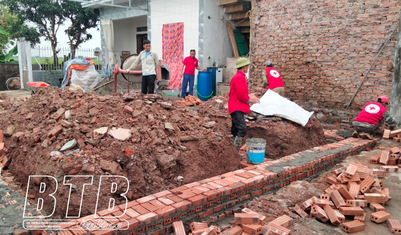 Ph&aacute;t động đợt thi đua cao điểm 300 ng&agrave;y ho&agrave;n th&agrave;nh x&oacute;a nh&agrave; tạm, nh&agrave; dột n&aacute;t cho hộ ngh&egrave;o v&agrave; hộ cận ngh&egrave;o 