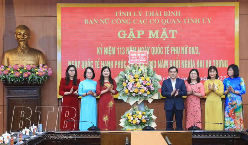 Ph&aacute;t huy, kế thừa v&agrave; tiếp nối truyền thống vẻ vang của phụ nữ Việt Nam, phụ nữ Th&aacute;i B&igrave;nh