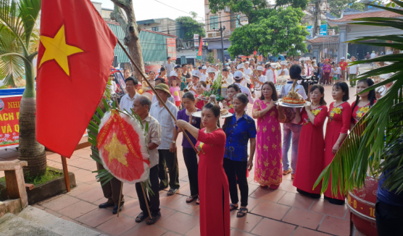 Tết Độc lập ở "x&oacute;m cờ đỏ"