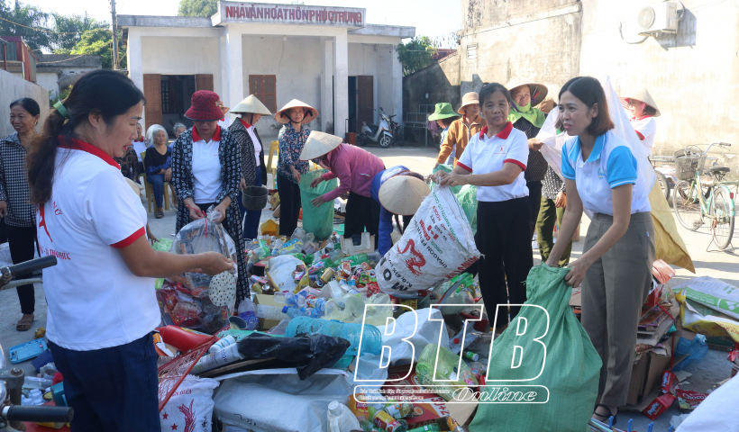 Th&aacute;i B&igrave;nh: 943 m&ocirc; h&igrave;nh &ldquo;Biến r&aacute;c thải th&agrave;nh tiền&rdquo; của c&aacute;c cấp hội phụ nữ mang lại hiệu quả thiết thực