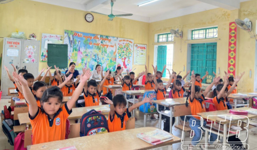 Th&aacute;i B&igrave;nh đủ điều kiện đạt chuẩn phổ cập gi&aacute;o dục mức độ 3, x&oacute;a m&ugrave; chữ mức độ 2