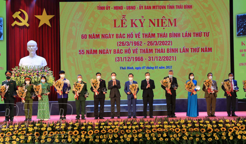 Th&aacute;i B&igrave;nh long trọng tổ chức Lễ kỷ niệm 60 năm ng&agrave;y B&aacute;c Hồ về thăm Th&aacute;i B&igrave;nh lần thứ tư, 55 năm ng&agrave;y B&aacute;c Hồ về thăm Th&aacute;i B&igrave;nh lần thứ năm  