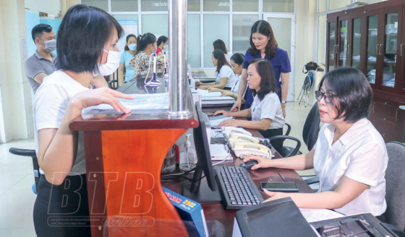 Thi đua thực hiện văn h&oacute;a c&ocirc;ng sở