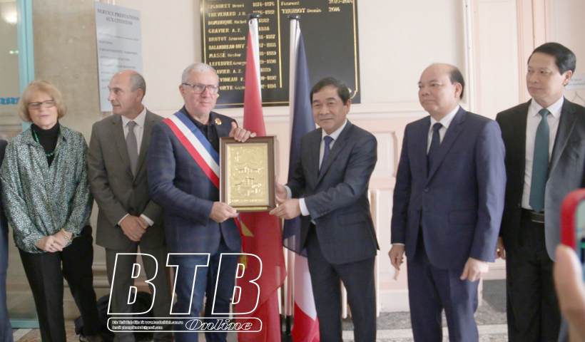 Tỉnh Th&aacute;i B&igrave;nh sẽ lu&ocirc;n đồng h&agrave;nh, tạo mọi điều kiện thuận lợi nhất cho c&aacute;c doanh nghiệp Ph&aacute;p tới hợp t&aacute;c đầu tư 