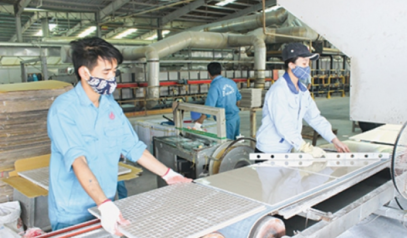 Tổng sản phẩm tr&ecirc;n địa b&agrave;n tỉnh 6 th&aacute;ng đầu năm tăng 4,62% so với c&ugrave;ng kỳ