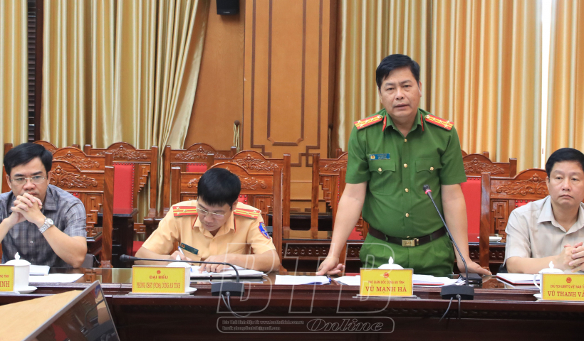 Triển khai nhiệm vụ trọng t&acirc;m c&ocirc;ng t&aacute;c bảo đảm trật tự an to&agrave;n giao th&ocirc;ng