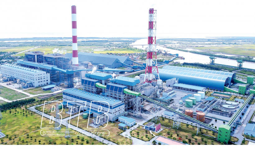 Từ đầu nhiệm kỳ đến nay, kinh tế - x&atilde; hội của tỉnh ph&aacute;t triển kh&aacute; nhanh, to&agrave;n diện theo hướng c&ocirc;ng nghiệp h&oacute;a - hiện đại h&oacute;a