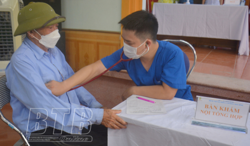 Tuổi trẻ Th&aacute;i B&igrave;nh tri &acirc;n người c&oacute; c&ocirc;ng