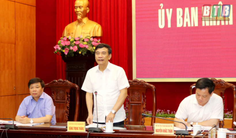 UBND tỉnh nghe v&agrave; cho &yacute; kiến về tiến độ thực hiện một số dự &aacute;n trọng điểm