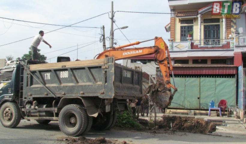 Ủy ban nh&acirc;n d&acirc;n tỉnh nghe v&agrave; cho &yacute; kiến về một số ch&iacute;nh s&aacute;ch thu hồi đất