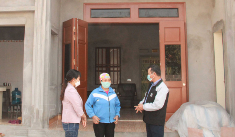 Xu&acirc;n ấm &aacute;p trong những ng&ocirc;i nh&agrave; chữ thập đỏ 