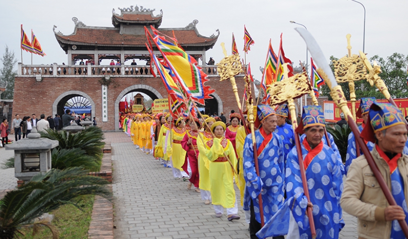 Lễ rước linh vị c&aacute;c vua Trần. Ảnh: Th&agrave;nh T&acirc;m 