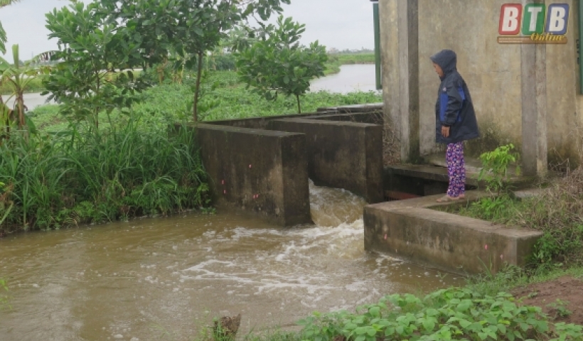 Trạm bơm nước th&ocirc;n Nghĩa M&ocirc;n, x&atilde; Quang Hưng (Kiến Xương) lu&ocirc;n trong t&igrave;nh trạng hoạt động hết c&ocirc;ng suất.