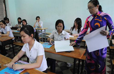 Kh&ocirc;ng mang atlas địa l&yacute; Việt Nam v&agrave;o ph&ograve;ng thi