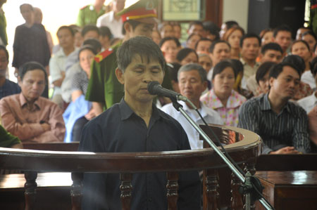 X&eacute;t xử vụ &aacute;n hiếp d&acirc;m b&eacute; g&aacute;i 11 tuổi