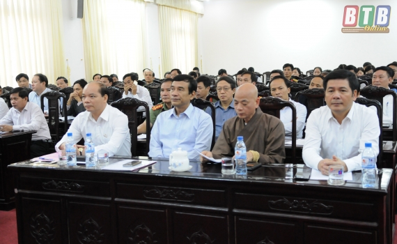 Triển khai thực hiện phong trào thi đua "Cả nước chung tay vì người nghèo - không để ai bị bỏ lại phía sau" và phát động Tháng cao điểm vì người nghèo