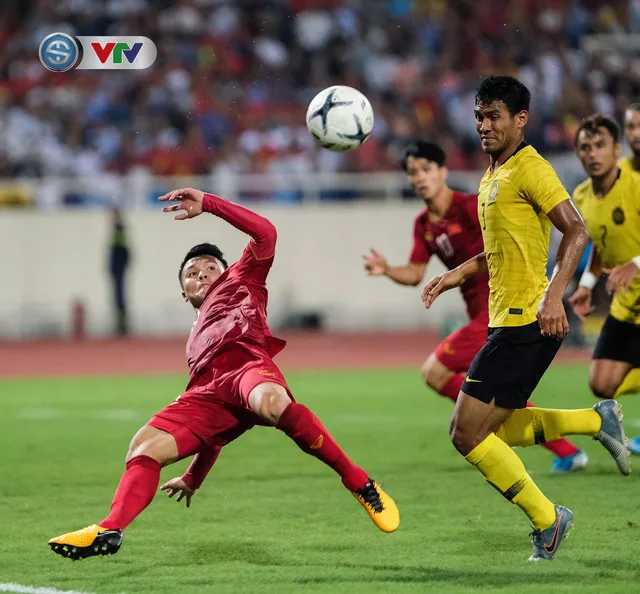 ẢNH: Khoảnh khắc thiên tài của Quang Hải giúp ĐT Việt Nam thắng ĐT Malaysia - Ảnh 8.