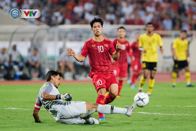 ẢNH: Khoảnh khắc thiên tài của Quang Hải giúp ĐT Việt Nam thắng ĐT Malaysia - Ảnh 5.