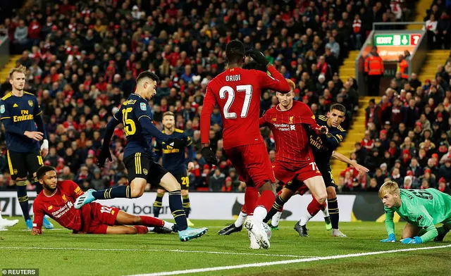 Liverpool 5-5 (pen 5-4) Arsenal: Rượt đuổi tỷ số ngoạn mục, thắng lợi nghẹt thở! - Ảnh 1. Liverpool 5-5 (pen 5-4) Arsenal: Rượt đuổi tỷ số ngoạn mục, thắng lợi nghẹt thở! - Ảnh 1.