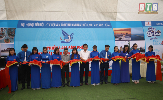 Khai mạc triển lãm sản phẩm thanh niên phát triển kinh tế