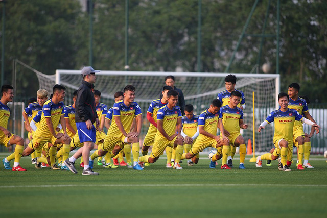U22 Việt Nam tích cực chuẩn bị cho trận đấu tập với ĐTQG Việt Nam - Ảnh 2.